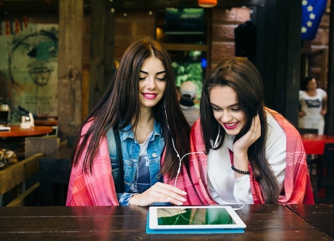young mobile gamers